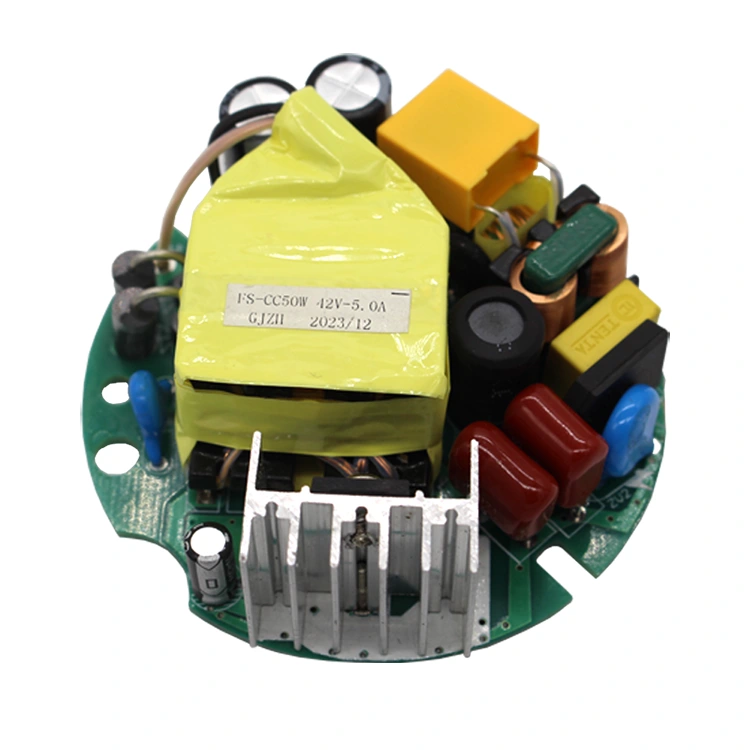 In che modo le fluttuazioni personalizzate del driver a LED dimmable nell'alimentazione?